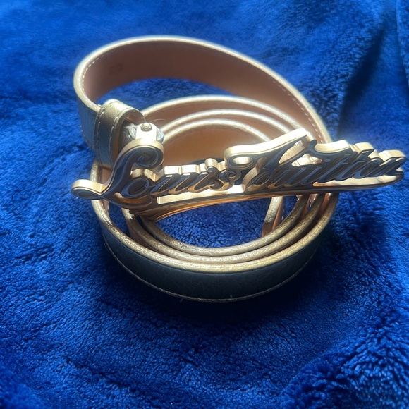 Louis Vuitton Signature Initiales Leather belt - Picture 2 of 4